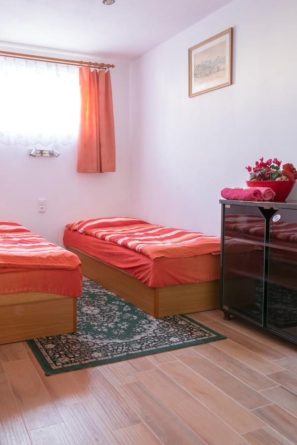 Alton Garni Hotel Czeskie Budziejowice Zewnętrze zdjęcie